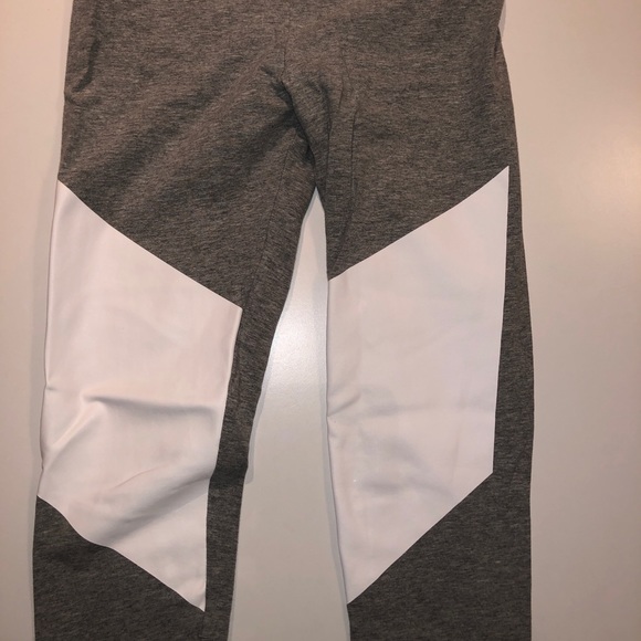 ARITZIA leggings - Picture 2 of 3